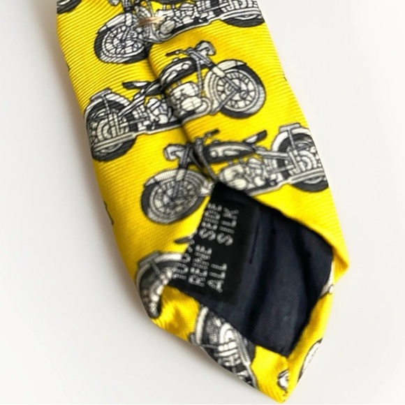 BMW Mobile Tradition 100% Silk Tie Yellow Novelty Motorcycles Made In Italy - Picture 2 of 7